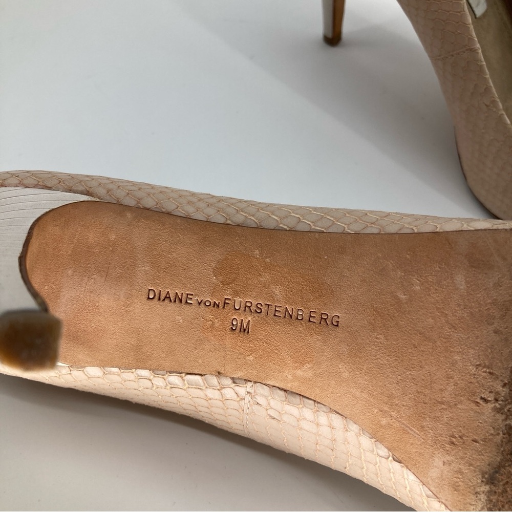 Diane Von Furstenberg Python Embossed Leather Pointed Toe Pumps - Picture 10 of 10